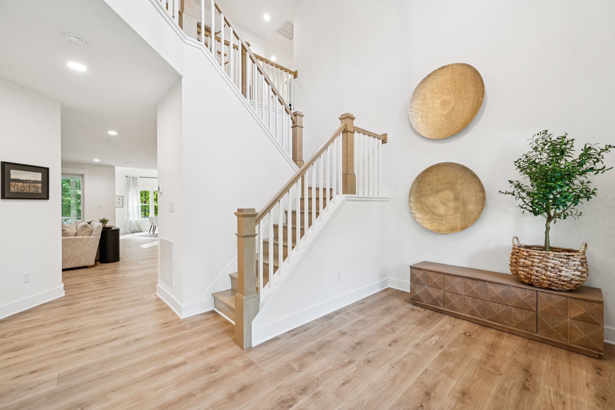 23b_RCI Jemma foyer